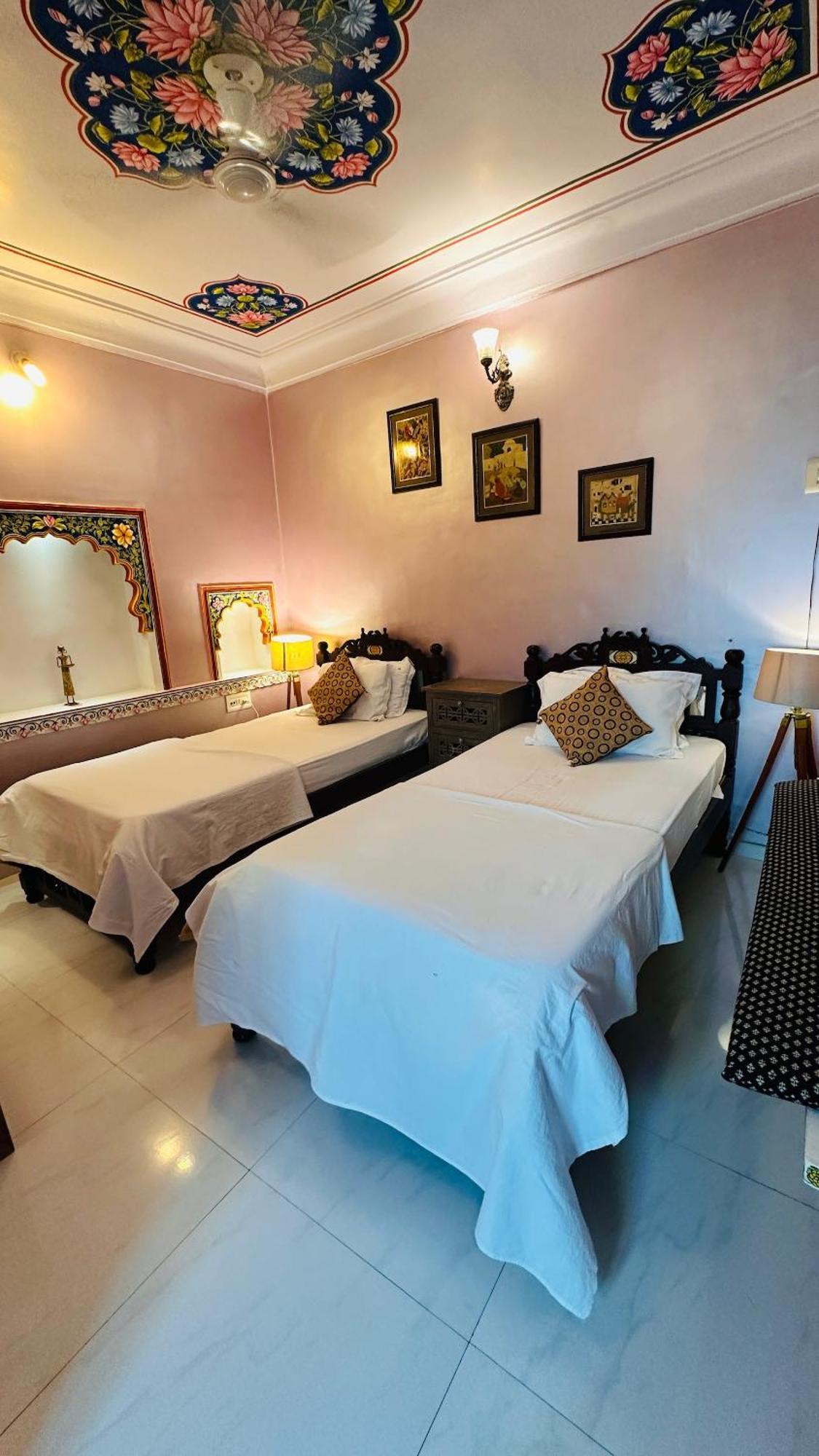 Haveli Bundi Inn Bagian luar foto